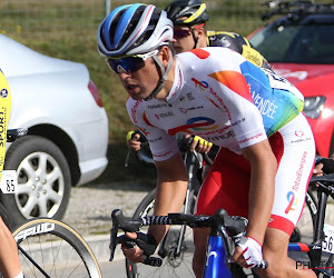 Julien Simon verrast het peloton met een late uitval in de Tour du Limousin