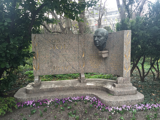 Robert Stolz Monument   