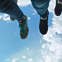 Walking on clouds  di 