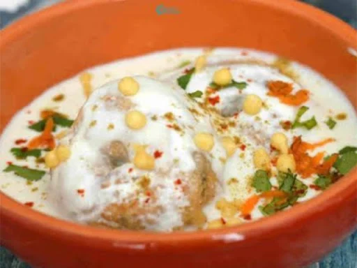 Thayir (Dahi) Vada (Dipped)