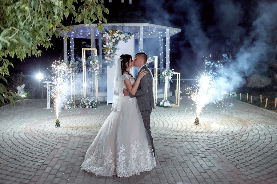 Wedding photographer Vladimir Mylnikov (mylnikov). Photo of 31 August 2021