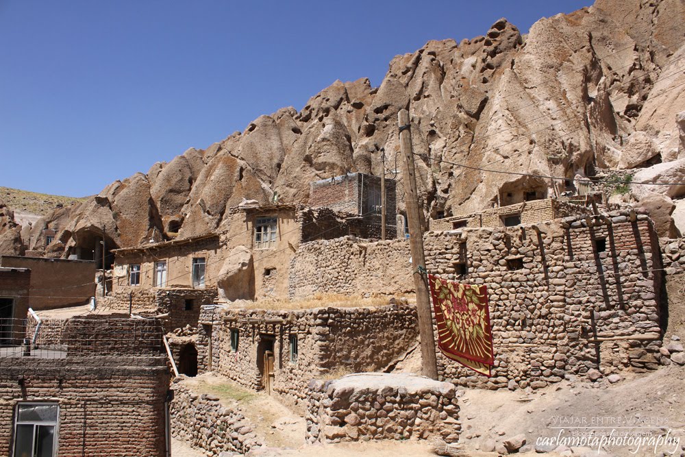 Visitar KANDOVAN, a aldeia escavada na rocha e a hospitalidade iraniana | Irão