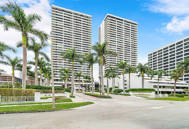 Apartment with pool 16