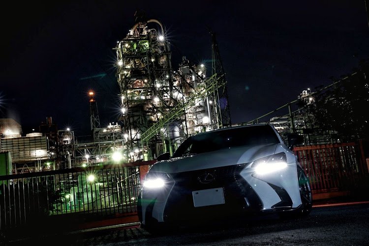 GSのエアロ・レクサス・Lexus・工場夜景とコラボに関するカスタム事例の投稿画像4枚目