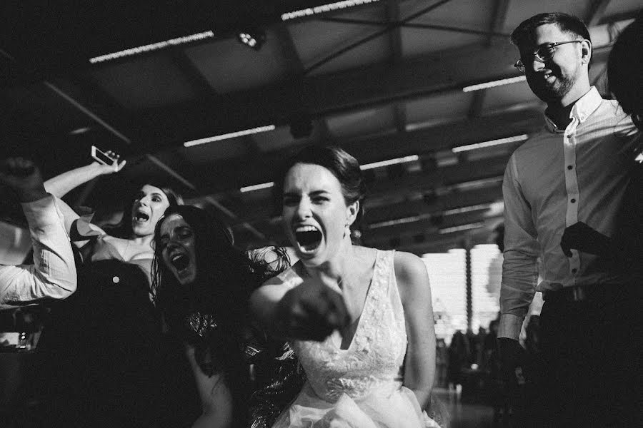 Wedding photographer Yana Veles (yanaveles). Photo of 5 November 2017