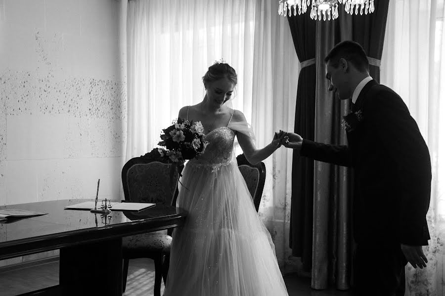 Wedding photographer Vasilisa Perekhodova (perehodova). Photo of 15 April 2022