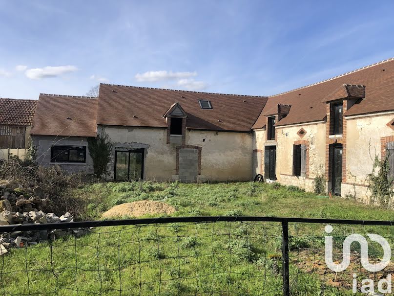 Vente ferme 11 pièces 320 m² à Corquilleroy (45120), 260 000 €