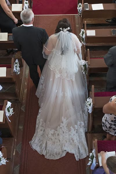 Fotografo di matrimoni Tamás Földi (folditamas). Foto del 6 marzo 2019