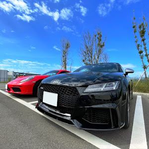 TT RS クーペ A6