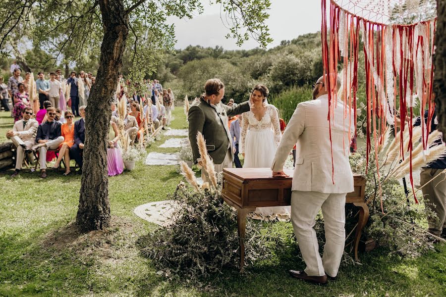 Wedding photographer Helena Tomás (helena1982). Photo of 25 June 2023