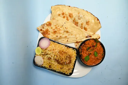 1 Butter Naan + Andhra Chicken Curry[250ml] + Chicken Biryani[500ml]