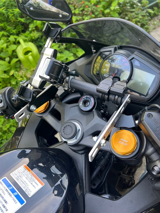 ぼすこさんが投稿したZX-25R・純正マフラー流用・流用カスタム・オフセットに関するカスタム事例の投稿画像2枚目