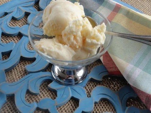 Creamy Peach Ice Cream