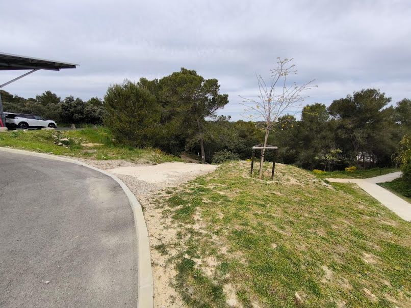 Vente terrain  7180 m² à Nimes (30000), 1 690 000 €