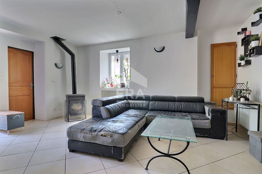 Vente maison 5 pièces 112 m² à Etampes (91150), 302 100 €