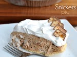 Frozen Snickers Pie was pinched from <a href="http://www.shugarysweets.com/2013/08/frozen-snickers-pie" target="_blank">www.shugarysweets.com.</a>