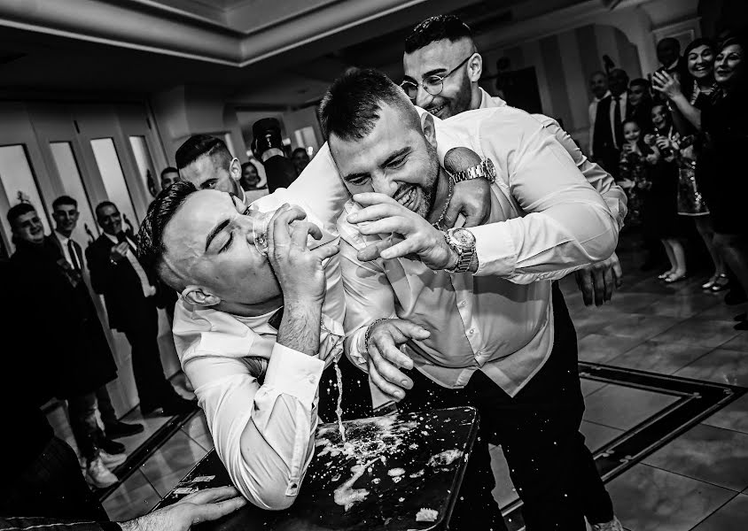 Wedding photographer Lorenzo Loriginale (lorenzoloriginal). Photo of 12 February 2023