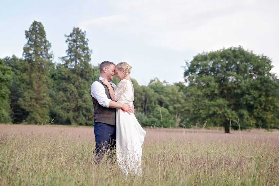 Fotografo di matrimoni Sarah Hoyle (sarahhoylephoto). Foto del 1 giugno 2019