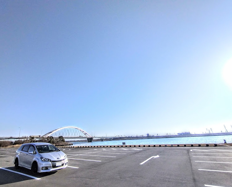 ウィッシュのクルマ好きと繋がりたい・写真が好きな人と繋がりたい・青空・木曽三川公園・土曜日に関するカスタム事例の投稿画像5枚目