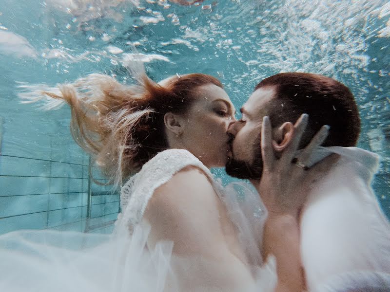 Wedding photographer Nastya Okladnykh (nastyaok). Photo of 6 June 2019