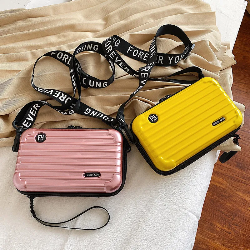 Title 22, Damska torebka crossbody w kształcie mini waliz...