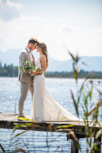 Fotografo di matrimoni Miriam Mayer (miriammayer). Foto del 15 novembre 2023