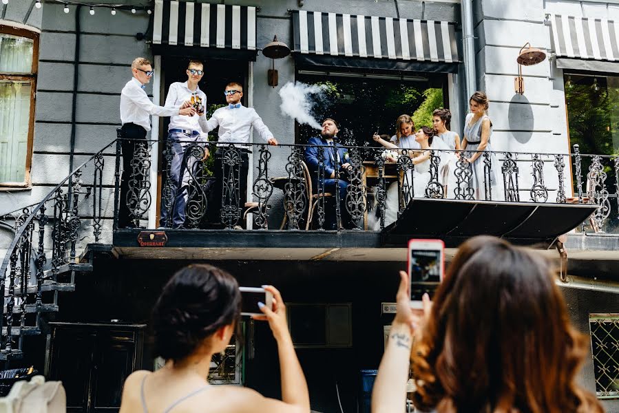 Fotógrafo de casamento Dima Karpenko (dimakarpenko). Foto de 17 de junho 2019