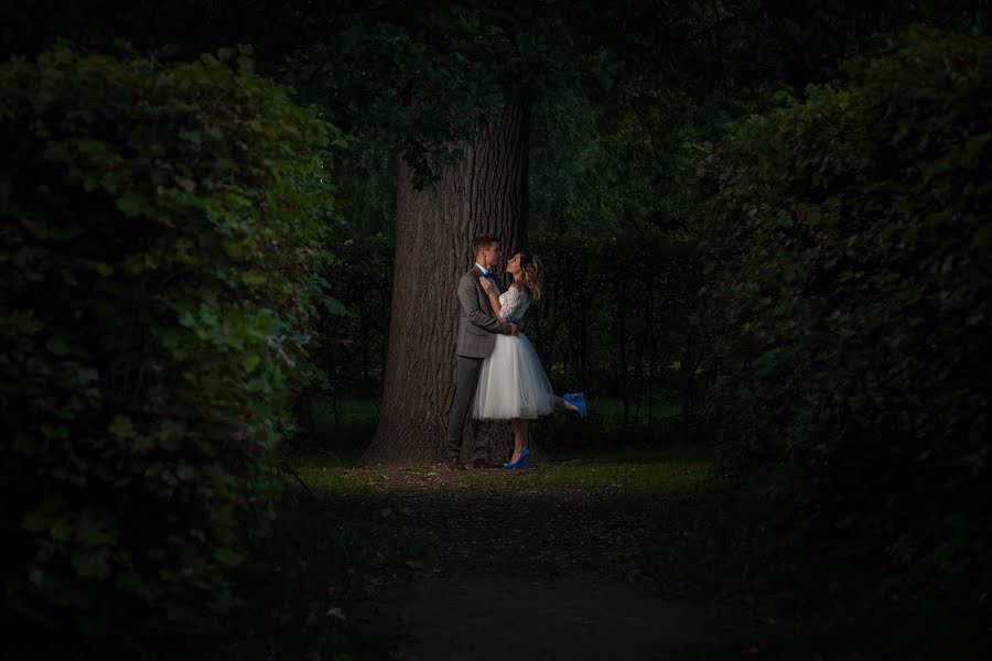 Fotograful de nuntă Aleksandr Shapunov (ashpunt). Fotografia din 30 august 2016