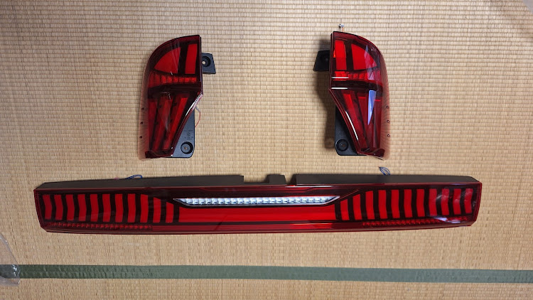 ノアの乗り換え・販売中・フリマ・ヴァレンティジュエルLEDテールに関するカスタム事例の投稿画像1枚目