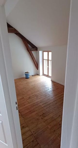 Location  appartement 4 pièces 120 m² à Bruyeres-le-chatel (91680), 1 300 €