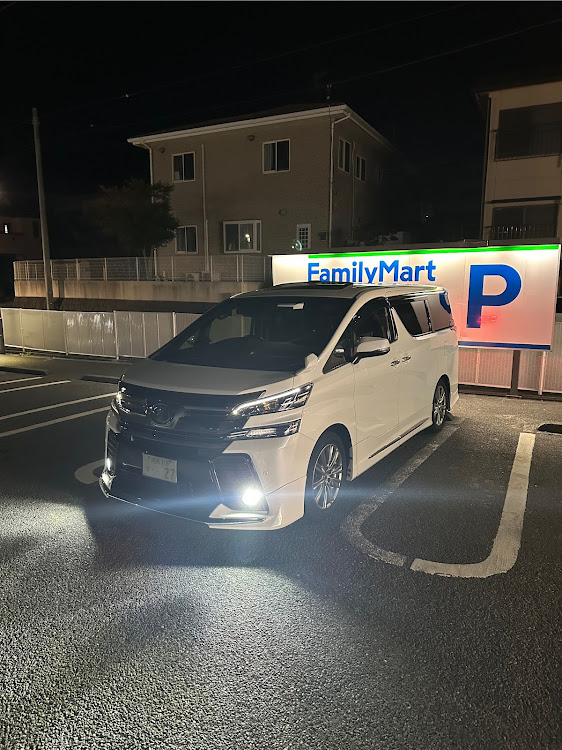 ヴェルファイアの2023年もよろしくお願いします・新年のご挨拶・洗車に関するカスタム事例の投稿画像3枚目