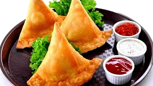 Malai Chicken Samosa [3 Pieces]]