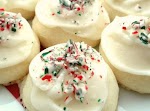 Peppermint Meltaway cookies was pinched from <a href="https://www.facebook.com/photo.php?fbid=424648644327418" target="_blank">www.facebook.com.</a>