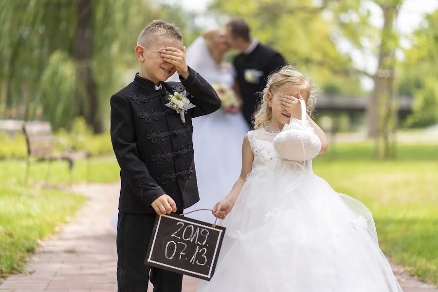 Bryllupsfotograf Zoltán Szabolcs Szűcs (eskuvofotografia). Bilde av 19 august 2019