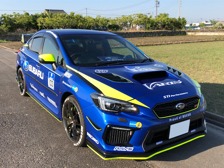 WRX STIのゼロマックス東海・ステッカーチューンに関するカスタム事例の投稿画像1枚目