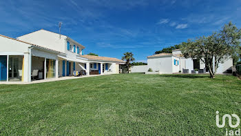 maison à Saint-Sulpice-de-Royan (17)