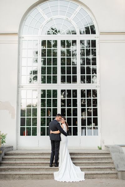 Fotógrafo de casamento Aleksandra Voznyuk (kalibri). Foto de 3 de setembro 2023