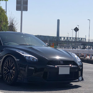 NISSAN GT-R R35