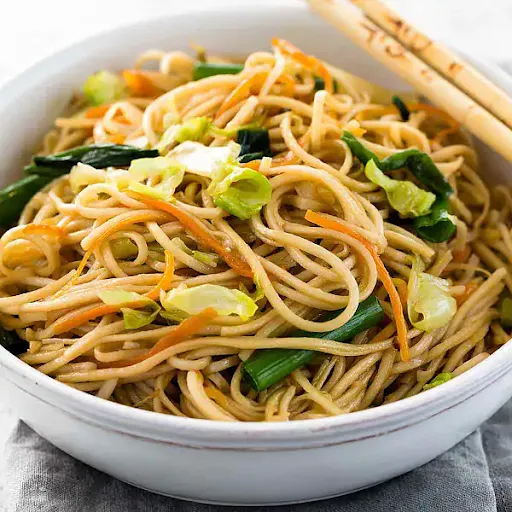 Chicken Classic Hakka Noodles