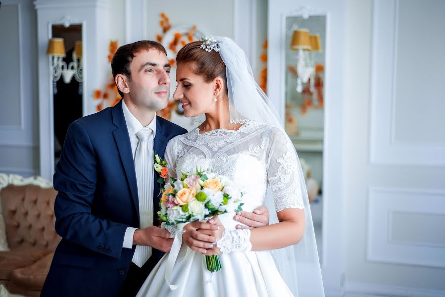 婚禮攝影師Yuliya Romaniy（juliyuli）。2016 9月11日的照片