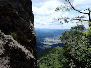 トンビ岩の横から展望