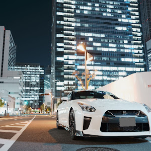 NISSAN GT-R