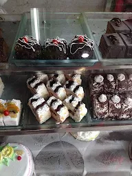 Dazzle Pastry Shop photo 5