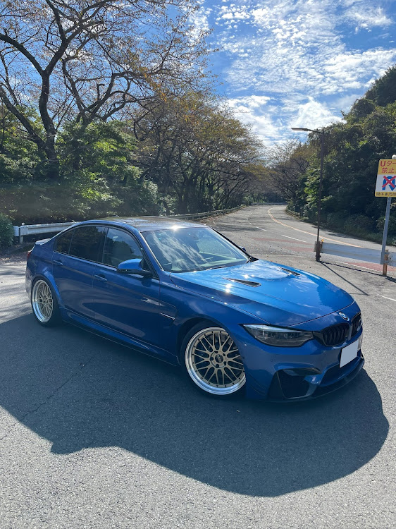 M3 セダンのアクラポビッチ・bm3は楽しい・箱根ターンパイク・西伊豆スカイライン・炸裂音に関するカスタム事例の投稿画像1枚目
