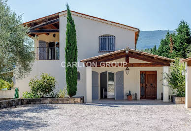 Villa avec piscine et terrasse 20