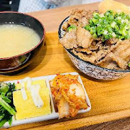 開丼 燒肉vs丼飯(新竹竹科店)