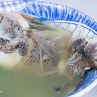 以馬內利鮮魚湯