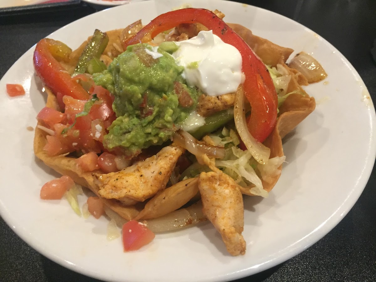 Fajita salad with chicken was outstanding