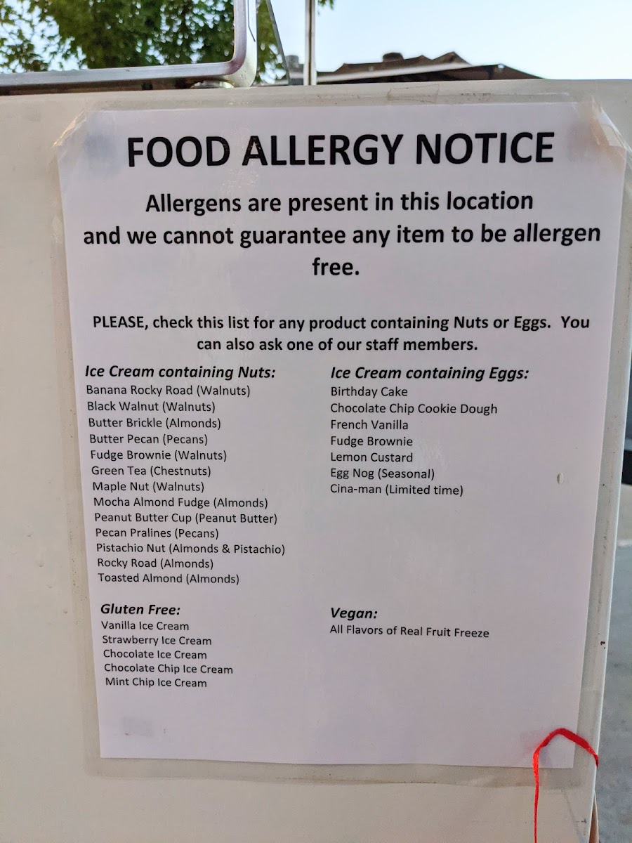 Food allergy notice posted near entrance.