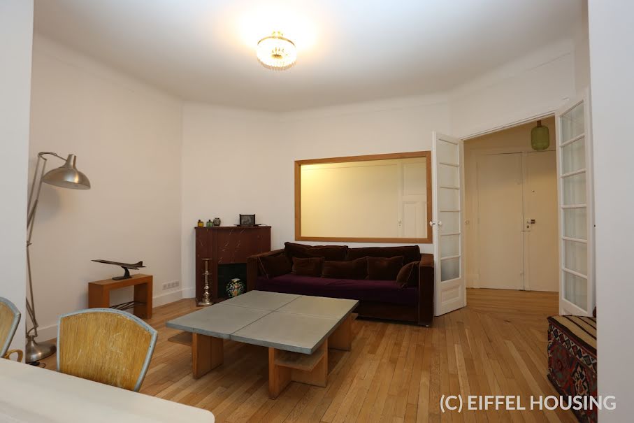 Location meublée appartement 3 pièces 74 m² à Paris 15ème (75015), 2 800 €